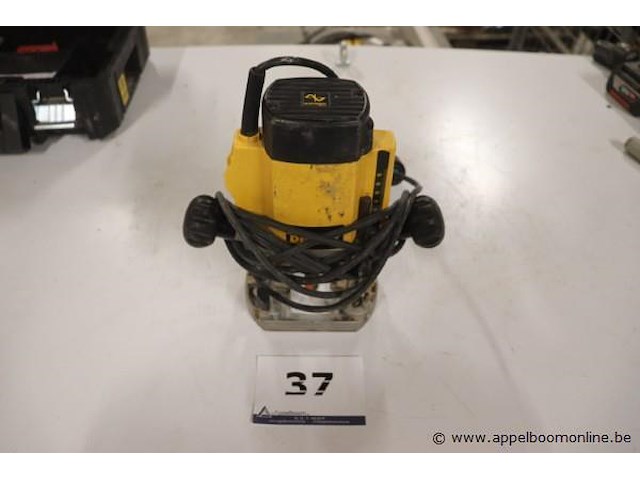 Bovenfrees dewalt - afbeelding 1 van  1
