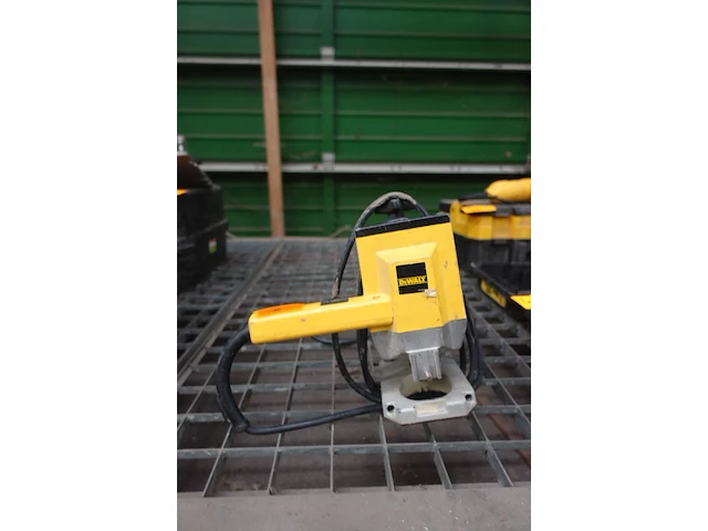 Bovenfrees dewalt - afbeelding 1 van  4