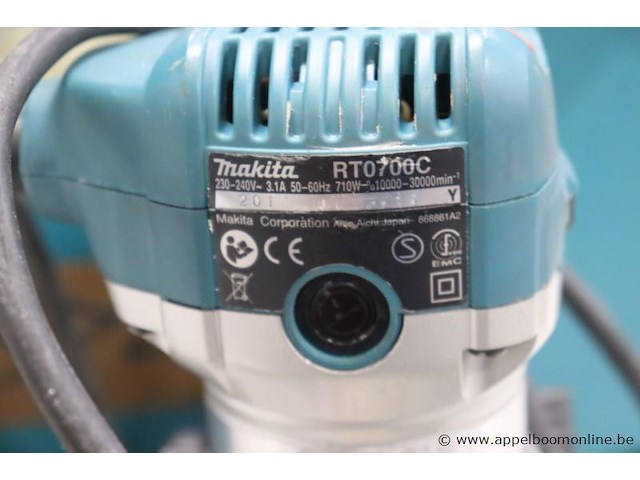 Bovenfrees makita rt0700c, 710w, werking niet gekend - afbeelding 2 van  2