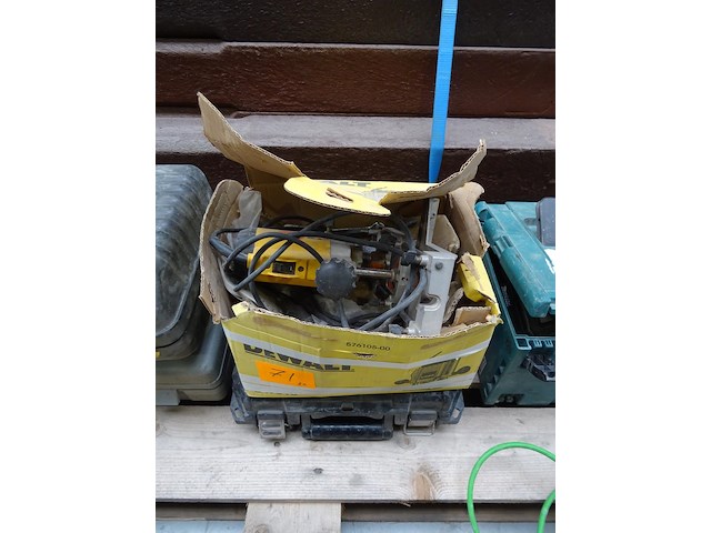 Bovenfrees + wipzaag dewalt - afbeelding 1 van  5