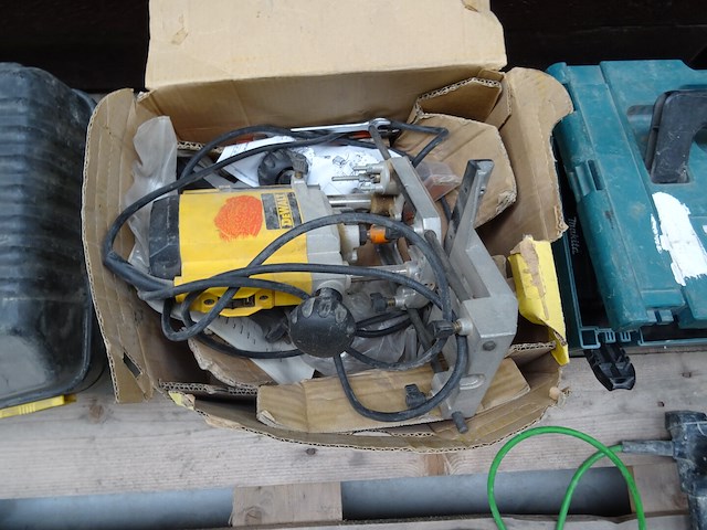 Bovenfrees + wipzaag dewalt - afbeelding 2 van  5