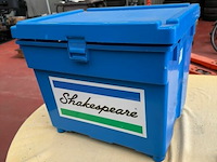 Box met div vissersbenodigdheden - afbeelding 1 van  7
