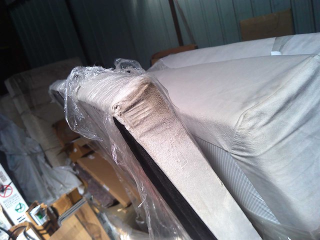 Box spring bed 200x200 - matras - matrastopper - borst - beige fluweel - afbeelding 7 van  19