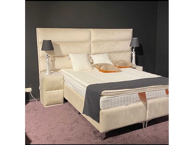 Box spring - afbeelding 1 van  1