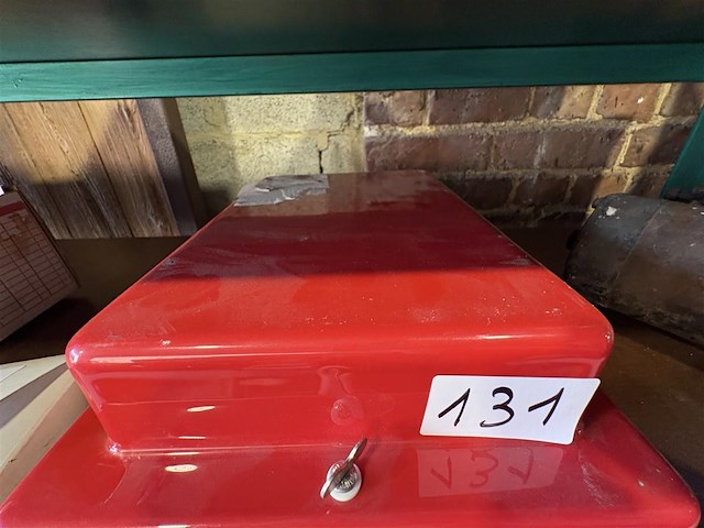 Box - afbeelding 2 van  2