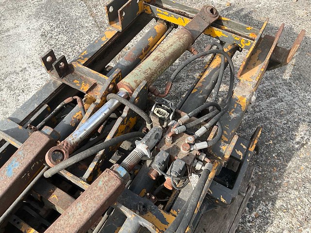 Boxlift na 2000 hefmast voor tractor - afbeelding 2 van  13