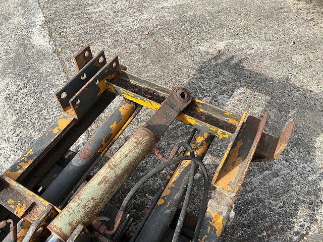 Boxlift na 2000 hefmast voor tractor - afbeelding 3 van  13