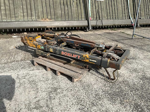 Boxlift na 2000 hefmast voor tractor - afbeelding 1 van  13