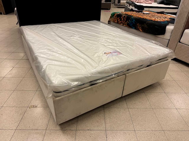 Boxspring 160x200 - afbeelding 1 van  2
