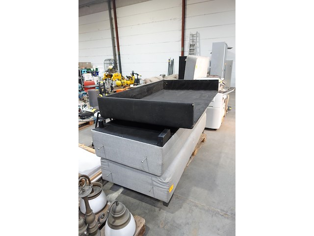 Boxspring + matras - afbeelding 2 van  7