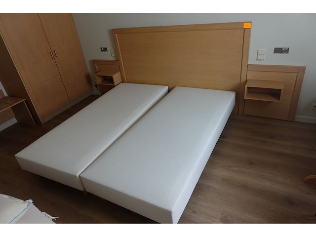 Boxspring onderstel - afbeelding 1 van  3