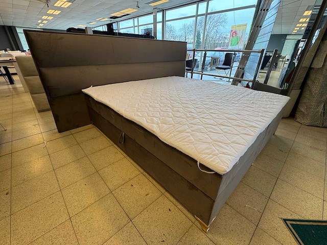 Boxspring sapri - afbeelding 1 van  2