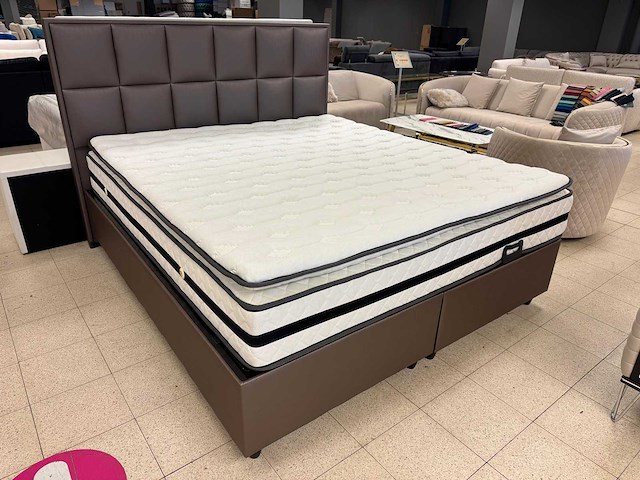 Boxspring scarlet 180x200 - afbeelding 1 van  1