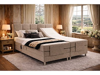 Boxspring toonzaalopruiming