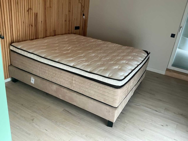 Boxspring - afbeelding 1 van  6