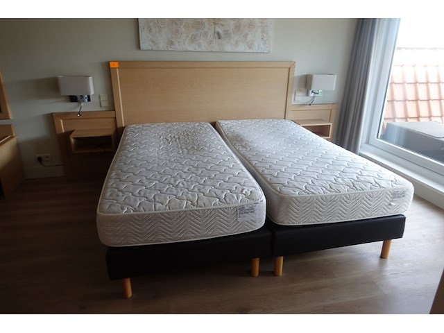 Boxspring - afbeelding 1 van  4