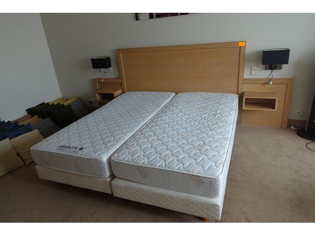 Boxspring - afbeelding 1 van  3