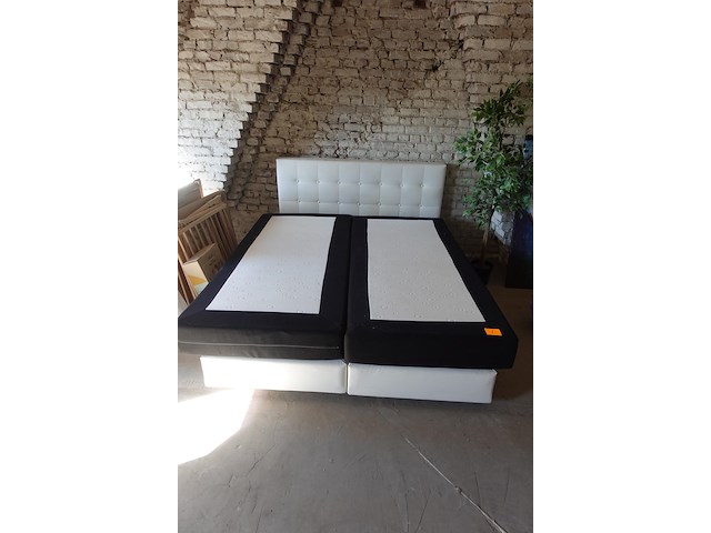 Boxspring - afbeelding 1 van  5