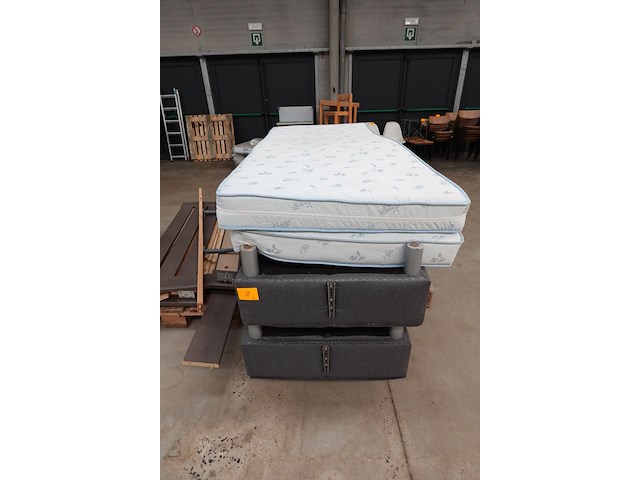 Boxspring - afbeelding 1 van  3