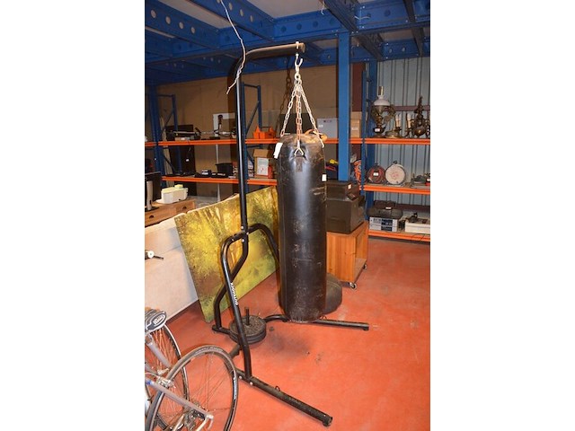 Boxzak aan steun met 30kg gewichten outshock - afbeelding 1 van  6