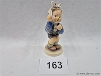 Boy with toothache - afbeelding 1 van  3