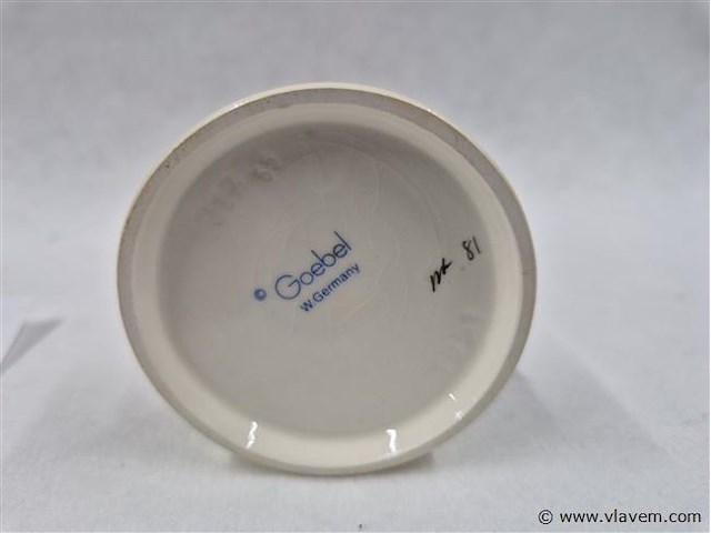 Boy with toothache - afbeelding 3 van  3