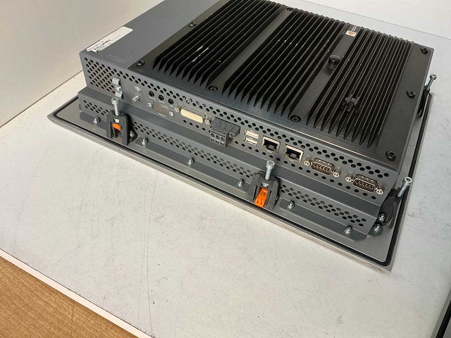 B&r 5p62:bmw-19 industriële panel pc (3x) - afbeelding 3 van  14