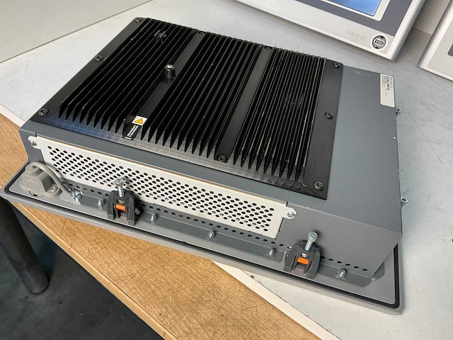 B&r 5p62:bmw-19 industriële panel pc (3x) - afbeelding 10 van  14