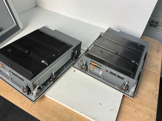 B&r 5p62:bmw-19 industriële panel pc (3x) - afbeelding 7 van  11