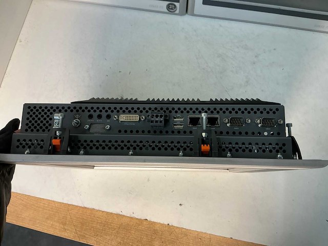 B&r 5p62:bmw-19 industriële panel pc (3x) - afbeelding 8 van  12