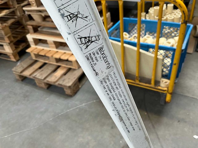 Brabantia ta-1 metalen ladder - afbeelding 5 van  5