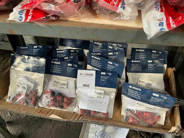 Brady 90854 circuit breaker (120x) - afbeelding 3 van  4