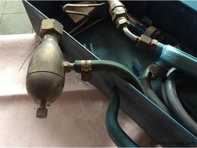 Brander - afbeelding 2 van  2