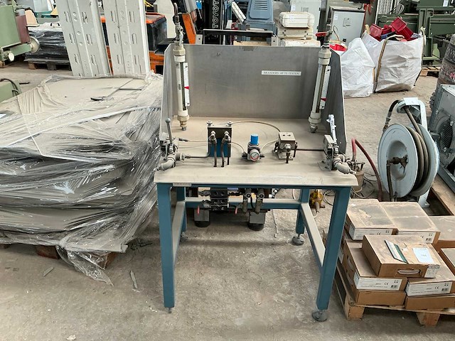 Branders test werkbank - afbeelding 1 van  3