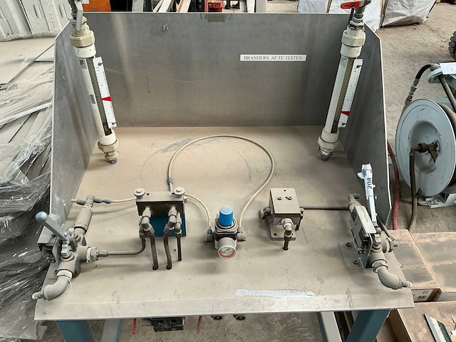 Branders test werkbank - afbeelding 2 van  3