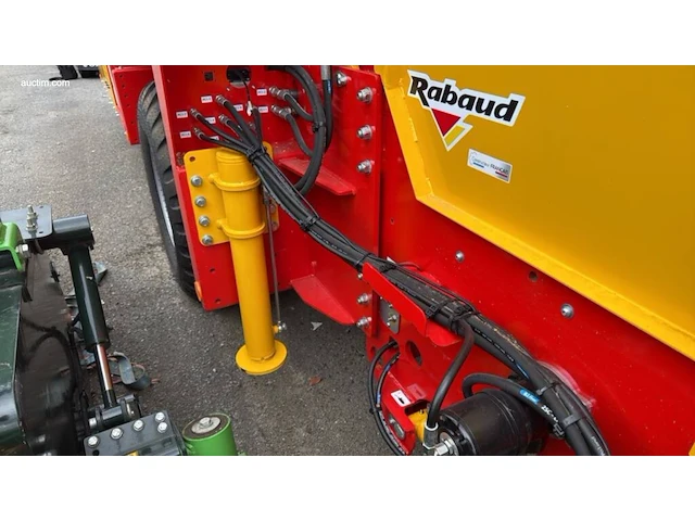 Brandhoutprocessor / zaag-kloofmachine rabaud-... - afbeelding 28 van  68