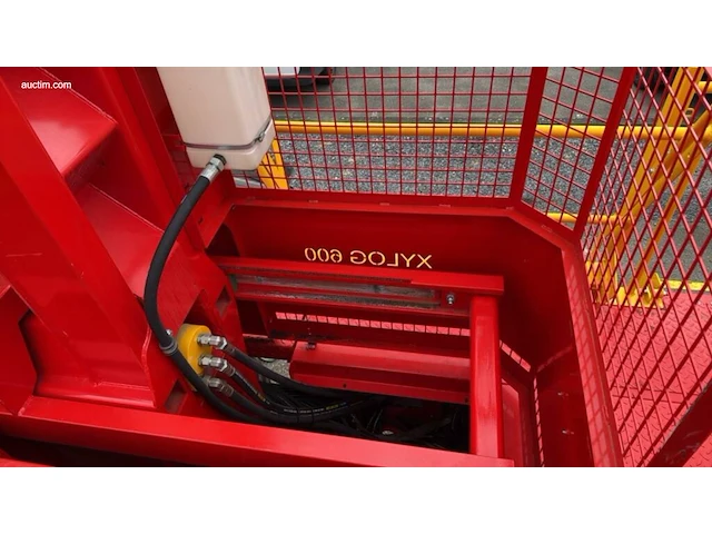 Brandhoutprocessor / zaag-kloofmachine rabaud-... - afbeelding 46 van  68