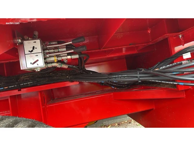 Brandhoutprocessor / zaag-kloofmachine rabaud-... - afbeelding 55 van  68