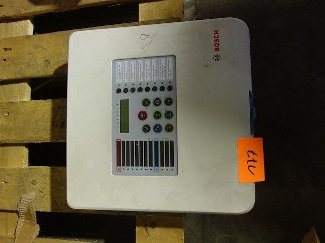 Brandmeldcentrale bosch - afbeelding 1 van  3