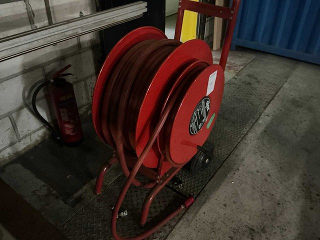 Brandslanghaspel op kar - afbeelding 2 van  3