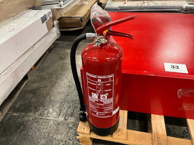 Brandslanghaspelkast en brandblusser - afbeelding 3 van  4