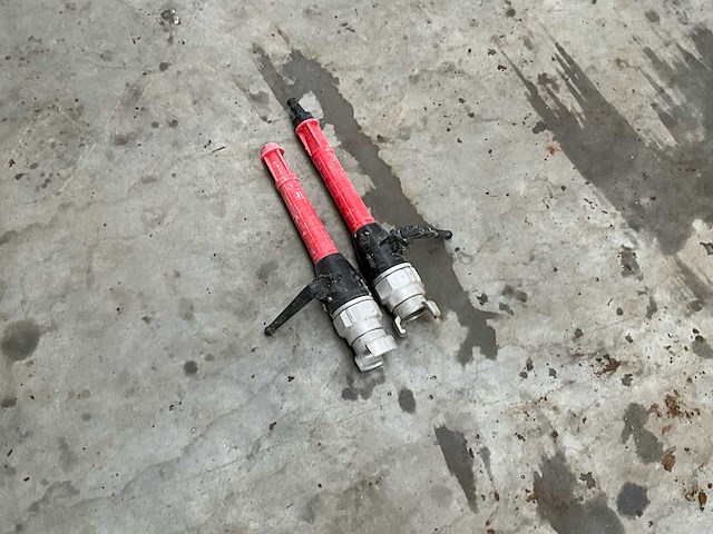 Brandspuiten (2x) - afbeelding 1 van  4