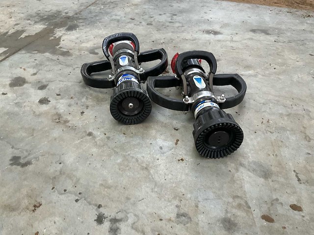 Brandspuiten (2x) - afbeelding 3 van  4