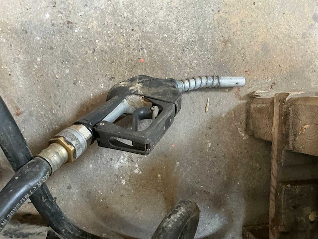 Brandstofpomp met mechanische teller - afbeelding 4 van  9