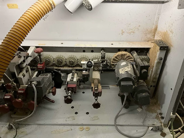 Brandt optimal kd 56 cnc kantenaanlijmmachine - afbeelding 10 van  20