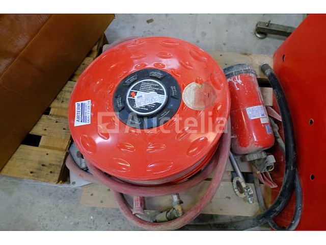 Brandweerkast met slanghaspel - afbeelding 1 van  8