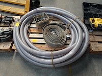 Brandweerslang + pvc slang - afbeelding 1 van  4