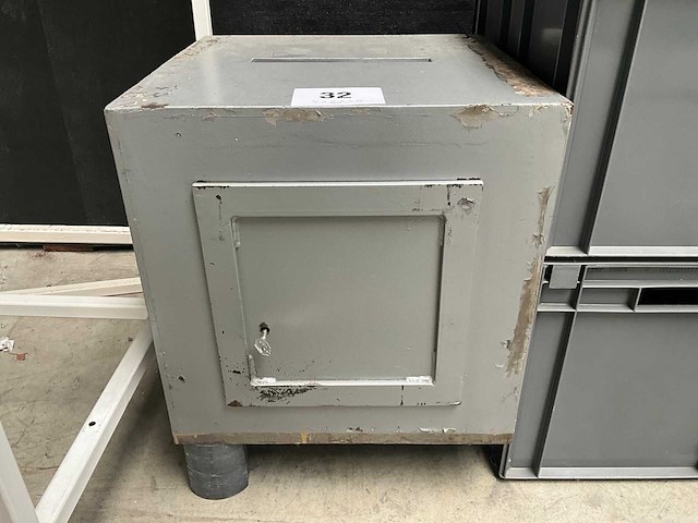 Brandwerende kast en geldlade - afbeelding 1 van  7