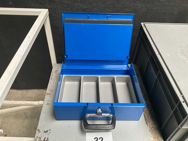 Brandwerende kast en geldlade - afbeelding 5 van  7