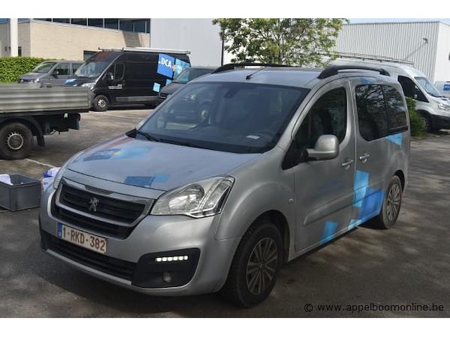 Break peugeot, partner tepee, vf37jbhw6gj847160, 1e insch 10/01/2017, 1560cm³, 55kw, diesel, euro 6b, 158565km, inschrijvingsbewijs deel i en ii, keuringsbewijs (geldig tot 10/01/2027), gelijkvormigheidsattest - afbeelding 1 van  19
